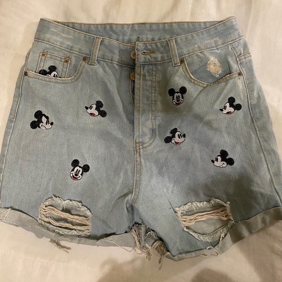 mickey mouse jean shorts zara